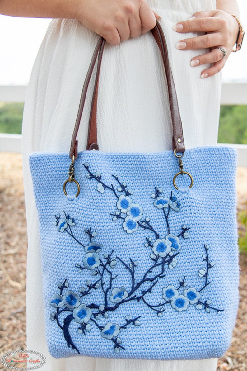 Stylish Blossom CROCHET Tote BAG PATTERN for Spring, Summer, Mother's Day, Birthdays, or as a Gift image 3