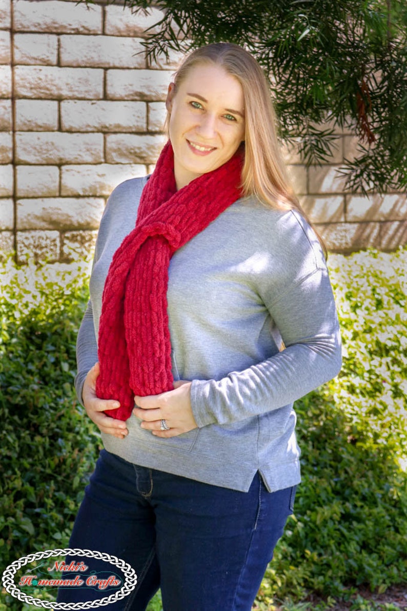 Knitting Pattern: Easy Loop Scarf using the Bernat Alize Blanket Ez yarn image 6