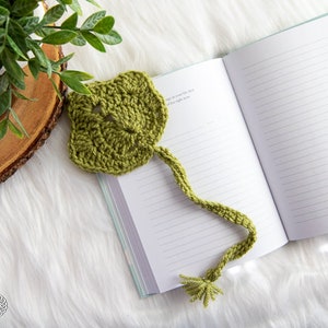 CROCHET LEAF BOOKMARK Pattern Crochet Bookmark Crochet Leaves Easy Crochet Pattern Crochet Teacher Gift image 4