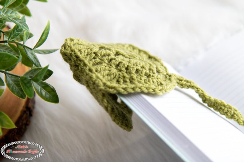 CROCHET LEAF BOOKMARK Pattern Crochet Bookmark Crochet Leaves Easy Crochet Pattern Crochet Teacher Gift image 2