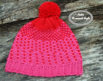 Crochet messy bun hat pattern, viral messy bun hat, crochet beanie patterns, crochet slouchy beanie pattern, easy crochet pattern