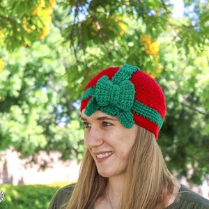 Crochet Pattern: Christmas Gift Beanie image 5