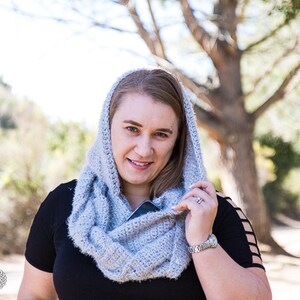 Crochet Pattern / Hooded Infinity Scarf with Pockets image 7