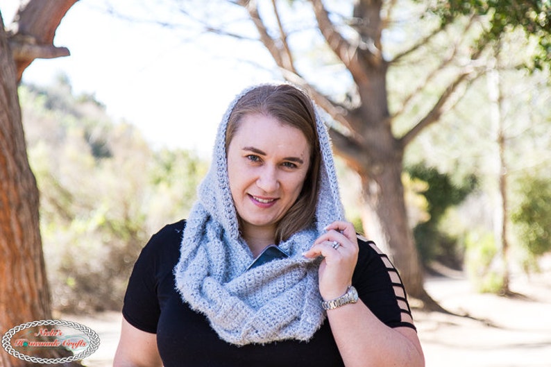 Crochet Pattern / Hooded Infinity Scarf with Pockets image 7