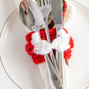 Mitten Arms Crochet Napkin Ring Pattern | Crochet Napkin Holder | Crochet Home Decor | Christmas Crochet Pattern