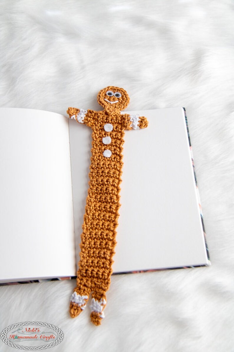 Crochet Gingerbread Man Bookmark Pattern | Crochet Bookmark | Christmas ...