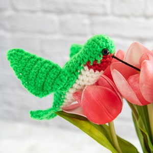 Realistic CROCHET HUMMINGBIRD PATTERN for Spring, Summer, Home Decor, or as a Gift image 4