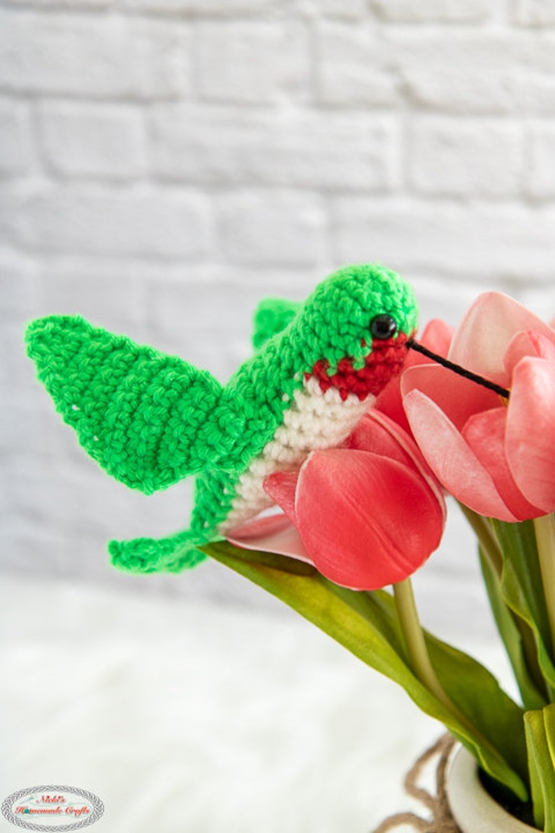 Realistic CROCHET HUMMINGBIRD PATTERN for Spring, Summer, Home Decor, or as a Gift image 4