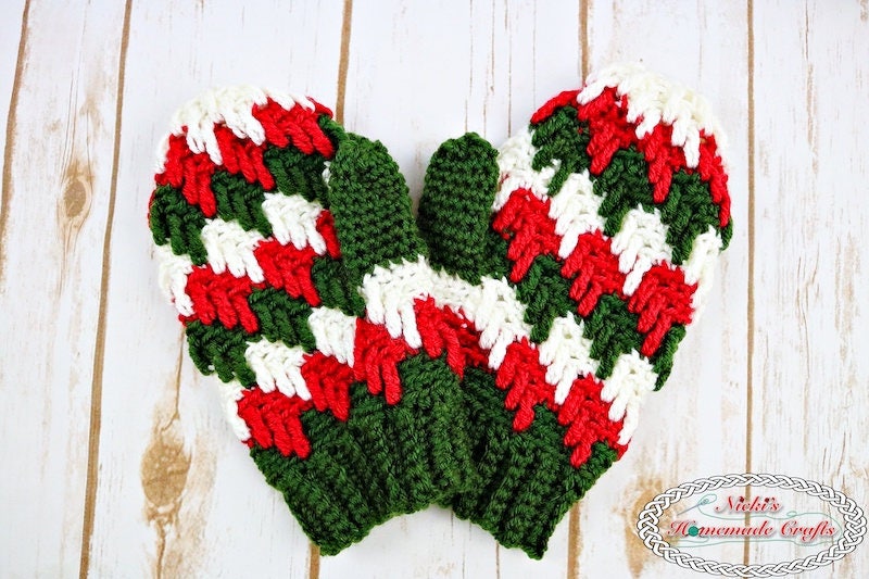 39 Crochet Mittens with Ornaments, Fingerless Mitts, and Baby Sets 25 Crochet Mittens Pattern Winter Mittens Crochet