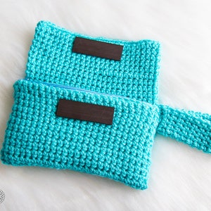 Thick Wristlet PURSE CROCHET PATTERN with 3 Pockets and Zipper using Thermal Crochet No Lining Needed image 3