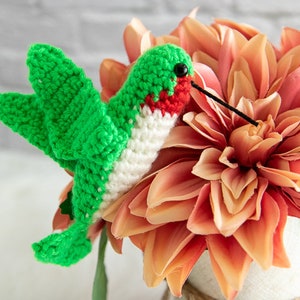 Realistic CROCHET HUMMINGBIRD PATTERN for Spring, Summer, Home Decor, or as a Gift image 10