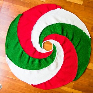 CROCHET PATTERN: Spiral Christmas Tree Skirt for the Holidays to decorate for Gift Giving Season image 9