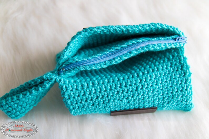 Thick Wristlet PURSE CROCHET PATTERN with 3 Pockets and Zipper using Thermal Crochet No Lining Needed image 5