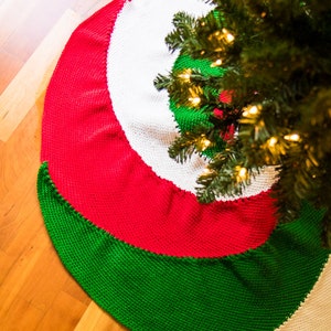 CROCHET PATTERN: Spiral Christmas Tree Skirt for the Holidays to decorate for Gift Giving Season image 4