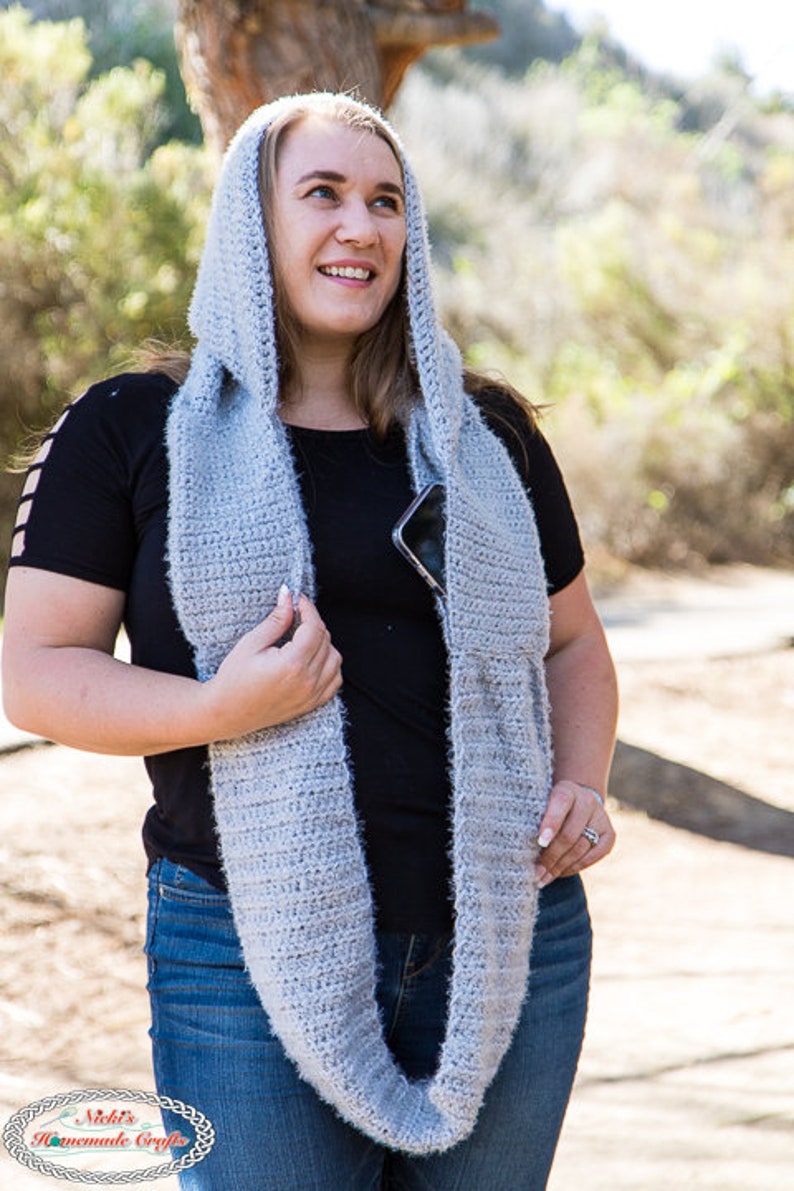 Crochet Pattern / Hooded Infinity Scarf with Pockets image 6