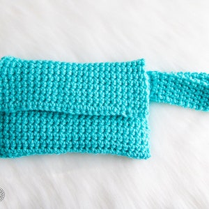 Thick Wristlet PURSE CROCHET PATTERN with 3 Pockets and Zipper using Thermal Crochet No Lining Needed image 2