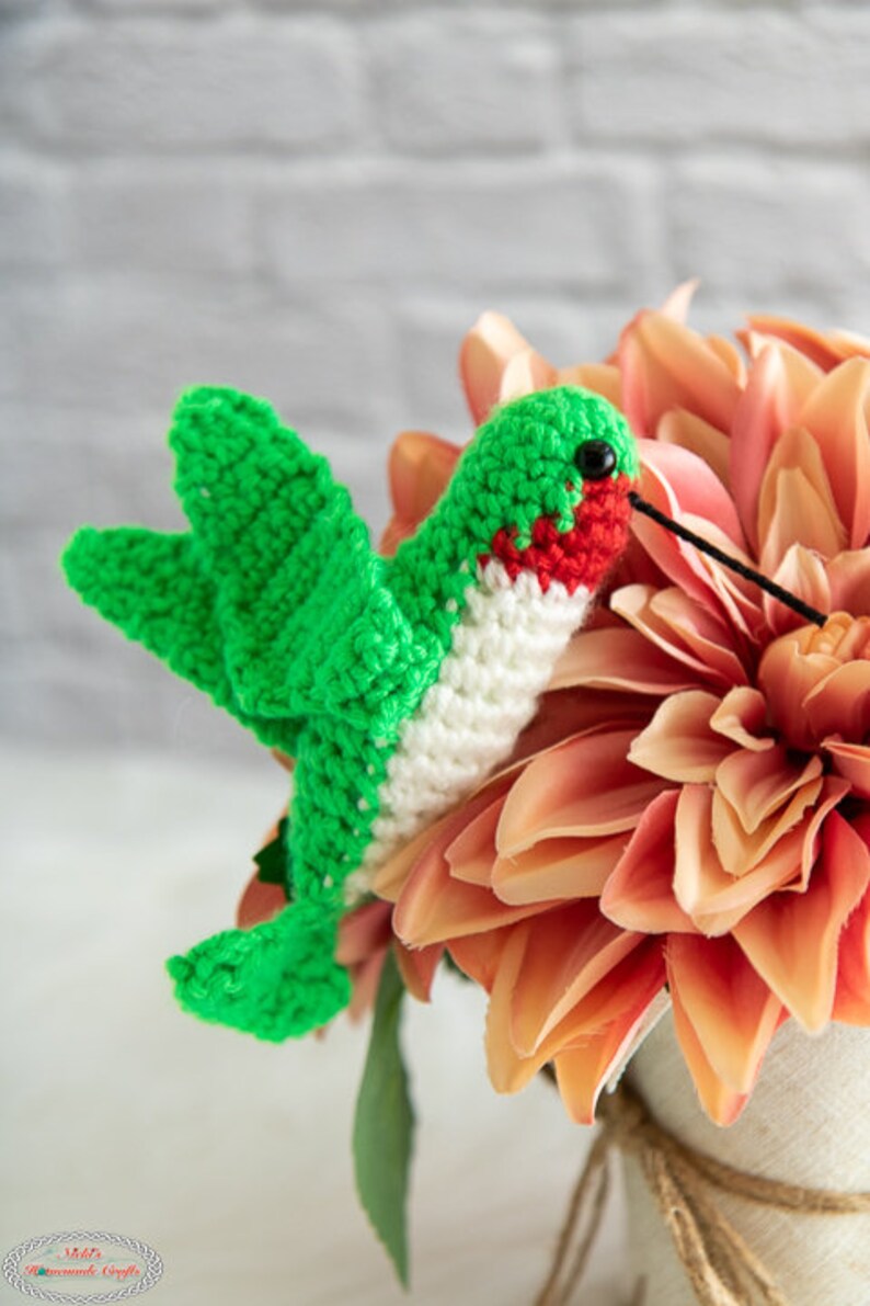 Realistic CROCHET HUMMINGBIRD PATTERN for Spring, Summer, Home Decor, or as a Gift image 8