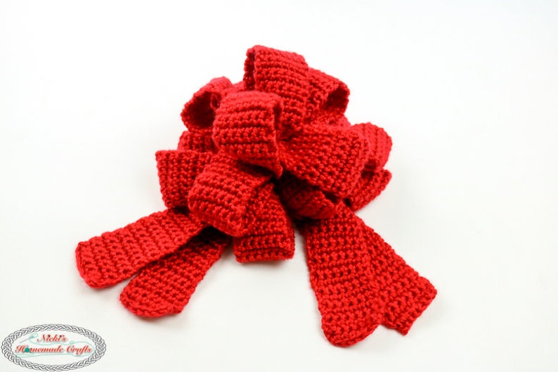 Crochet Pattern: Real Pull String Bow that is Reusable image 2