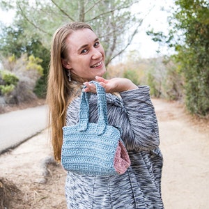 Crochet Pattern / Organizer Bag with Pockets and Zipper image 5