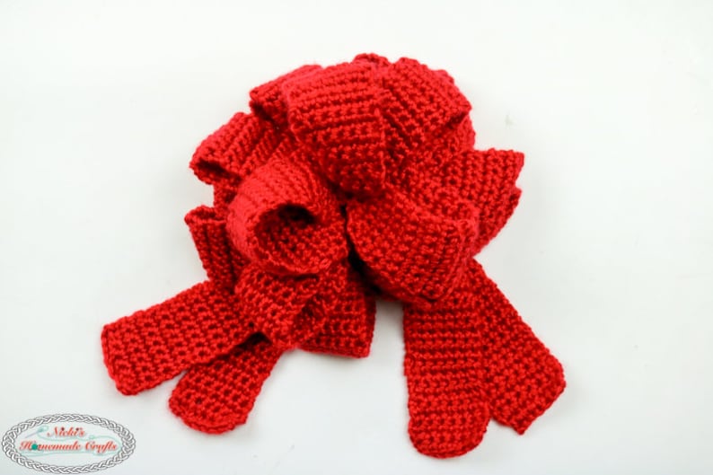 Crochet Pattern: Real Pull String Bow that is Reusable image 5