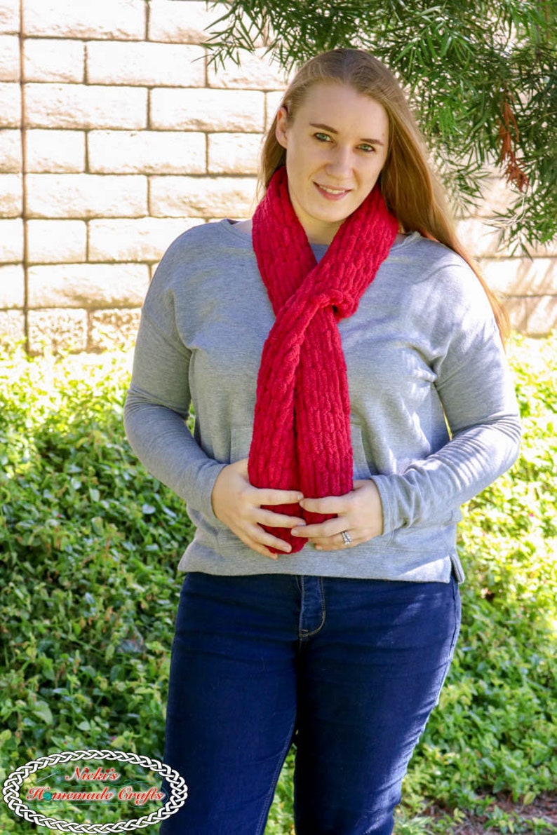 Knitting Pattern: Easy Loop Scarf using the Bernat Alize Blanket Ez yarn image 3