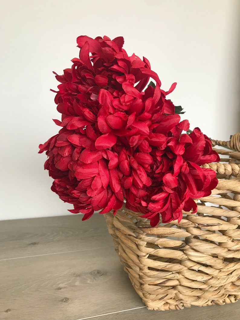 Artificial Mum Stems, Silk Flowers, Vase Filler Red