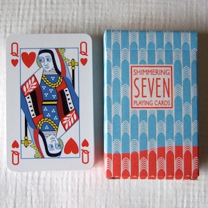 Cartas de baralho Shimmering Seven (um baralho de estilo moderno baseado em um design regional francês de Lyon, por volta de 1500)