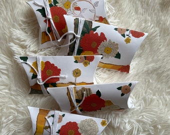 Pillow boxes