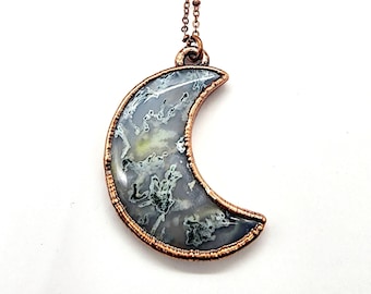 Moss Agate Crescent Moon Necklace // Electroformed Jewelry // Soldered Copper Chain // Metaphysical Jewelry // Stone Jewelry