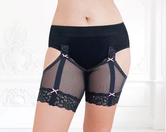 Döbel Rub Shorts | Anti Scheuernde Oberschenkel Bänder | Clip-On Netz-Untershorts | Schwarz mit rosa Bögen | No Chafe Schlüpfer | Freche All Day Oberschenkelschoner