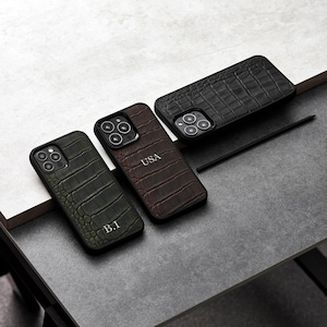 Hoesje van kalfsleer met krokodilreliëf, initialen telefoonhoesje, accessoires voor mannen, beschermend telefoonhoesje met monogram, iphone 14, halloweencadeau