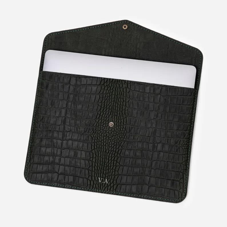 Schwarze Krokodil geprägte MacBook Hülle, Leder Laptop Tasche, MacBook Air 12 13 14 15 16 Tasche, personalisierte MacBook Tasche, Ehemann Geschenk Bild 10