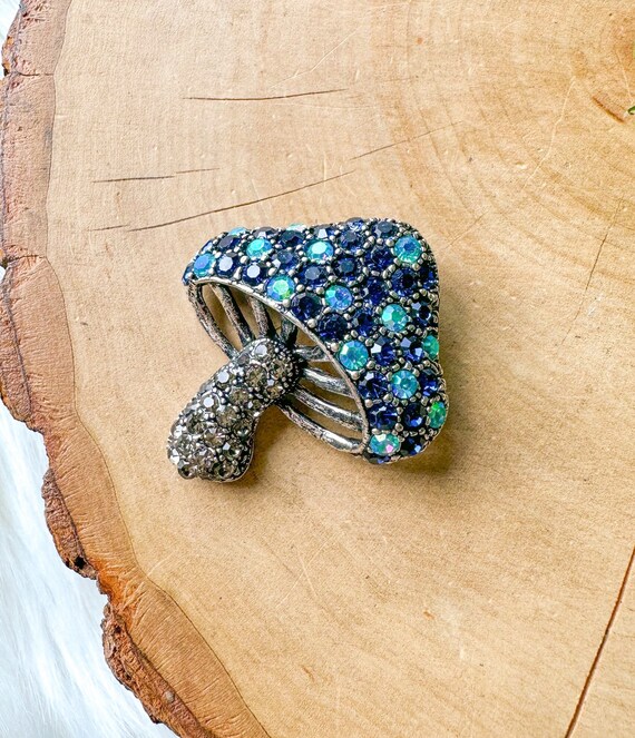 Silver Rhinestone Mushroom Silver Rhinestone Mushroom