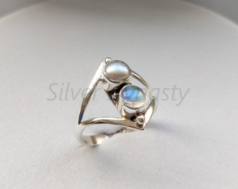 Natural Rainbow Moonstone  and Pearl Ring, Labradorite Ring, 925 Sterling Silver Ring, Silver Moonstone Ring, Ring for Women, Boho Ring