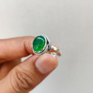 Handmade Sterling Silver Green Jade Ring: Oval Stone