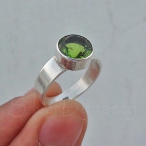 Handmade Peridot Sterling Silver Ring: Minimalist Design