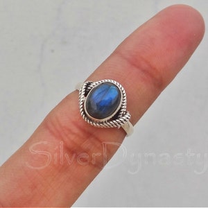 Handmade Oval Labradorite Ring: 925 Sterling Silver Boho Ring