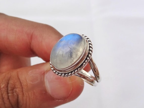 Sterling Silver Ornate 12mm Oval Rainbow Moonstone Ring Sterling Silver Ornate 12mm Oval Rainbow Moonstone Ring