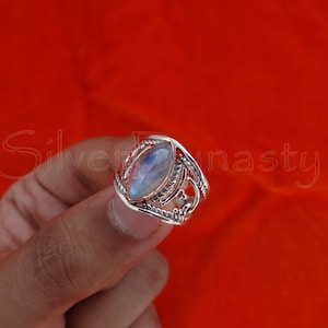 Anillo de piedra lunar arco iris natural, anillo de plata 92,5%, anillo de piedra lunar de plata, anillo de piedra preciosa, anillo de plata de ley, piedra lunar arco iris, anillo boho