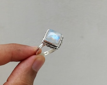 Details about Square Cut Rainbow Moonstone Dual Shank 925 Silver Stacking Ring RI1222 Details about Square Cut Rainbow Moonstone Dual Shank 925 Silver Stacking Ring RI1222