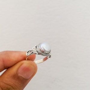 Pearl ring, 92.5% Sterling Silver Ring, Silver Pearl ring, Fresh Water Pearl Ring, Rings for Women, Handmade Ring, Designer Ring, Boho Ring