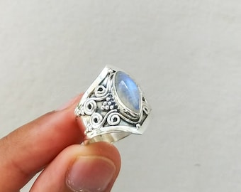 Natural Rainbow moonstone Ring,925Solid Sterling Silver Ring, Silver Moonstone Ring, Gemstone Ring, Sterling Silver Ring, Rainbow Moonstone