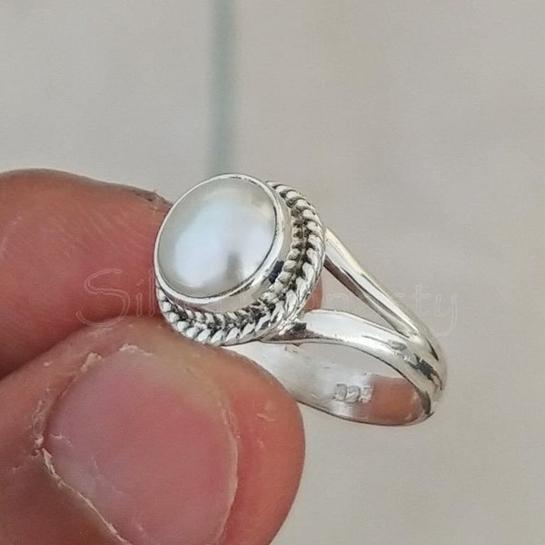 Handmade Sterling Silver Pearl Ring: Boho Style
