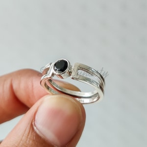 Handmade Black Onyx Ring: Modern 925 Sterling Silver Ring