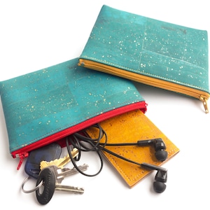 Medium zipper pouch in teal cork leather with gold. Vegan leather. Zipper clutch. Cork clutch. Cork fabric