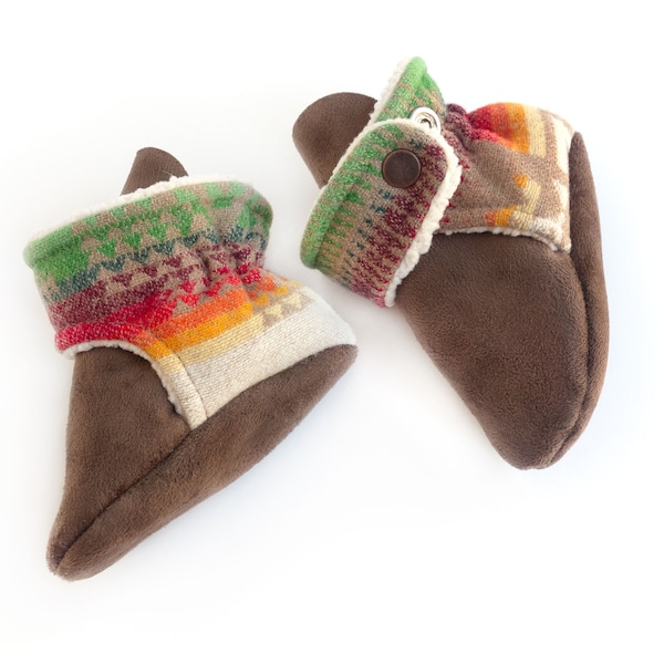 Baby booties, useful baby shower gift. Rainbow stripe baby moccasins made with premium wool, great for winter moccs.