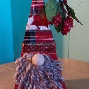 Christmas gnome, Winter gnome, Santa Gnome, Standup Wooden Gnome, Red and Green Gnome, Christmas Gift, Centerpiece, Holiday Table Decoration