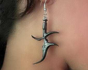 Pendientes inspirados en el asesino con cuchillo negro hechos por fans, regalo de joyería de Dark Souls, Tiche, hoja de cuchillo negra inspirada en Dark Souls, anillo de Elden inspirado.