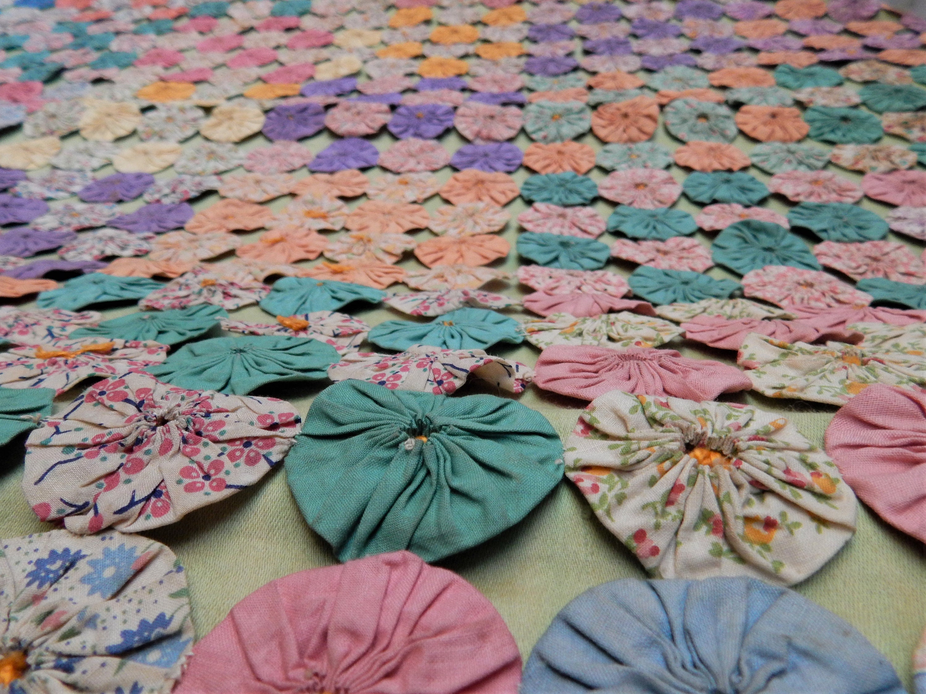 C. 1930 YoYo Quilt 78 x 67 Etsy