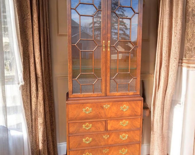 Vintage 1970's Henredon 18th Century Portfolio Illuminated Secretary / Hutch / Desk / Cabinet